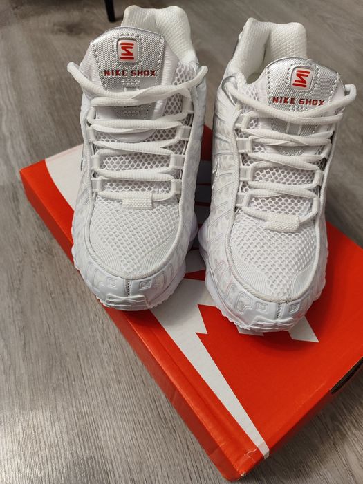 Nike shox TL biale w rozmiarze 39