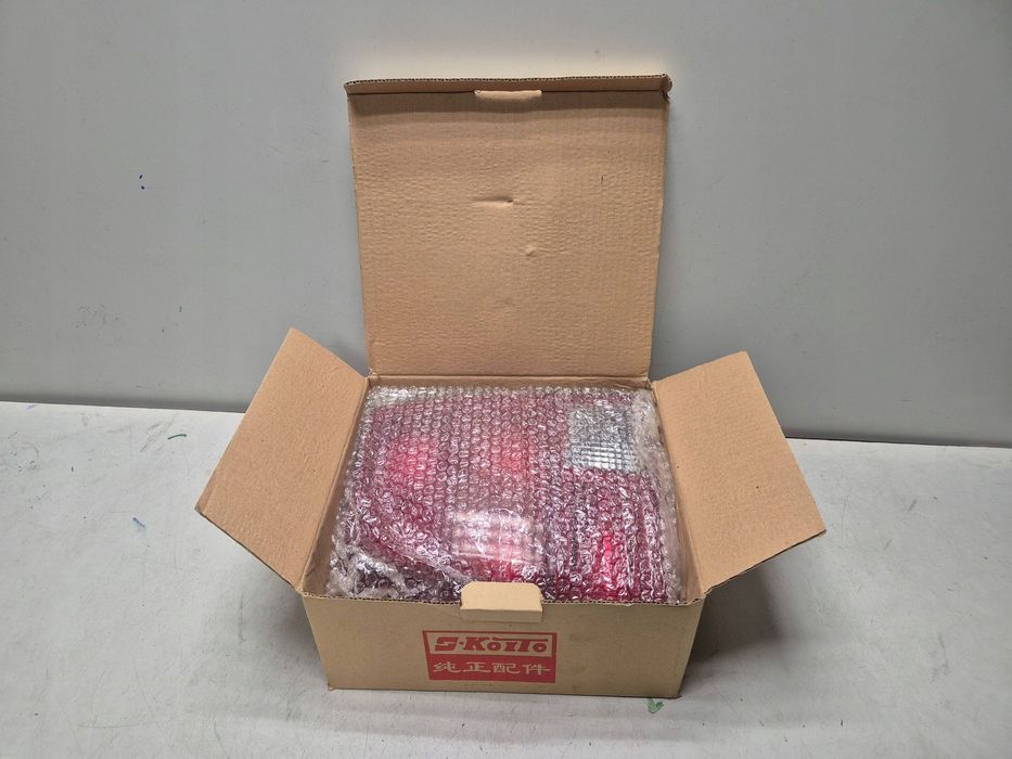 Lampa Tylna Lewa Volkswagen Passat B5 Sedan 96-00 3Bd945095 Koito