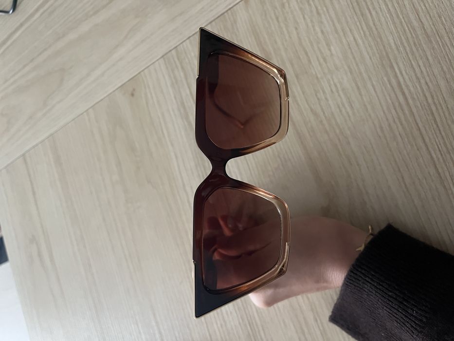 Brazowe kulary przeciwsloneczne