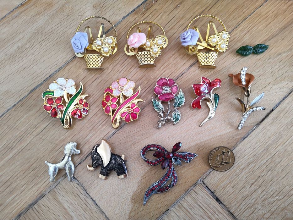 Broszki, rożne wzory