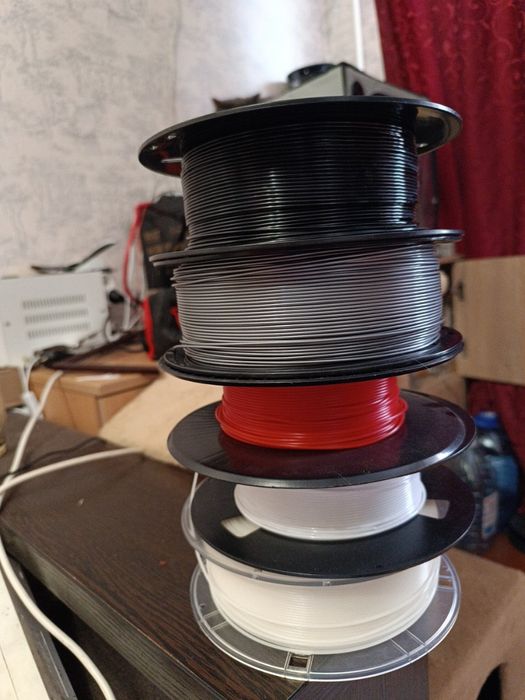 Продам пластик до три де принтера