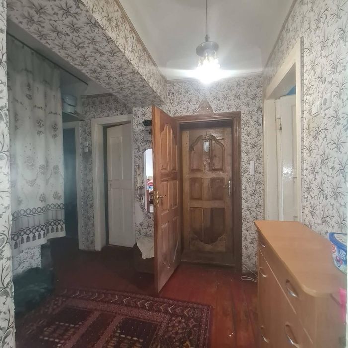 Продається 3 -х кімнатна квартира в районі 1травня