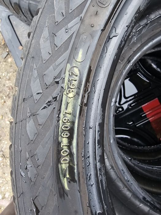 235/45R18 98H Nokian Weatherproof  x 4szt