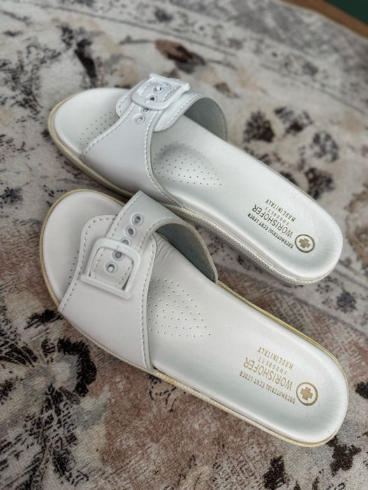 Buty klapki medyczne białe 20 zł