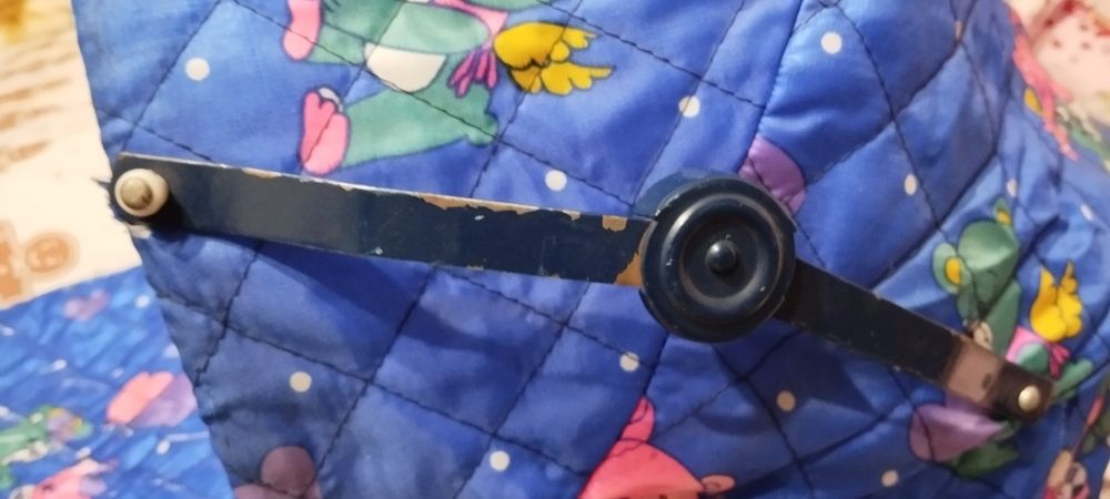 Коляска дитяча, іграшкова в стилі ретро 90х