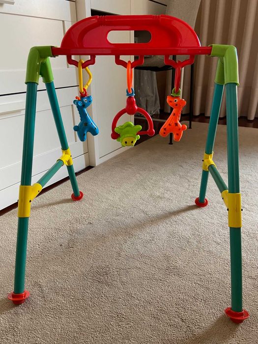 Pórtico brinquedo criança