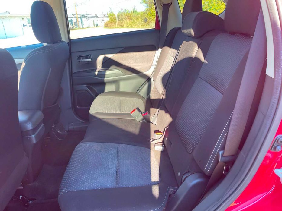 Mitsubishi Outlander      2018