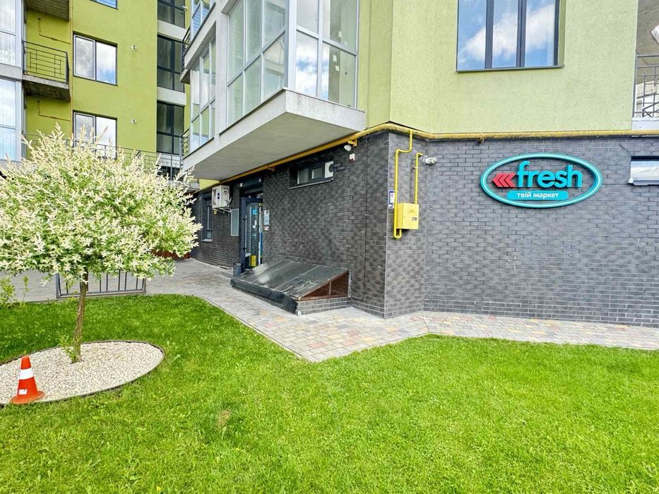 Продам комерційне приміщення вул.Новочерчицька