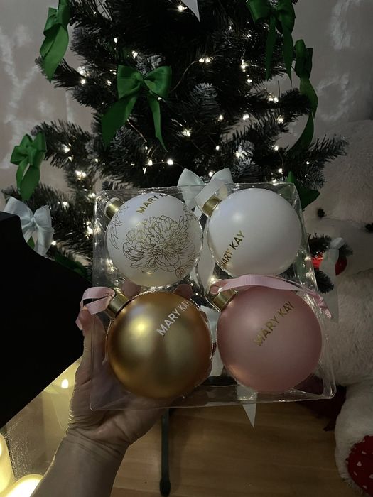 Іграшки на ялинку