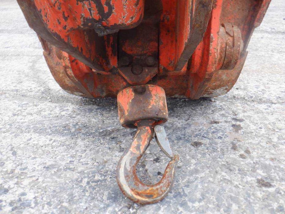 Гусеничний екскаватор HITACHI ZX20UR-5A