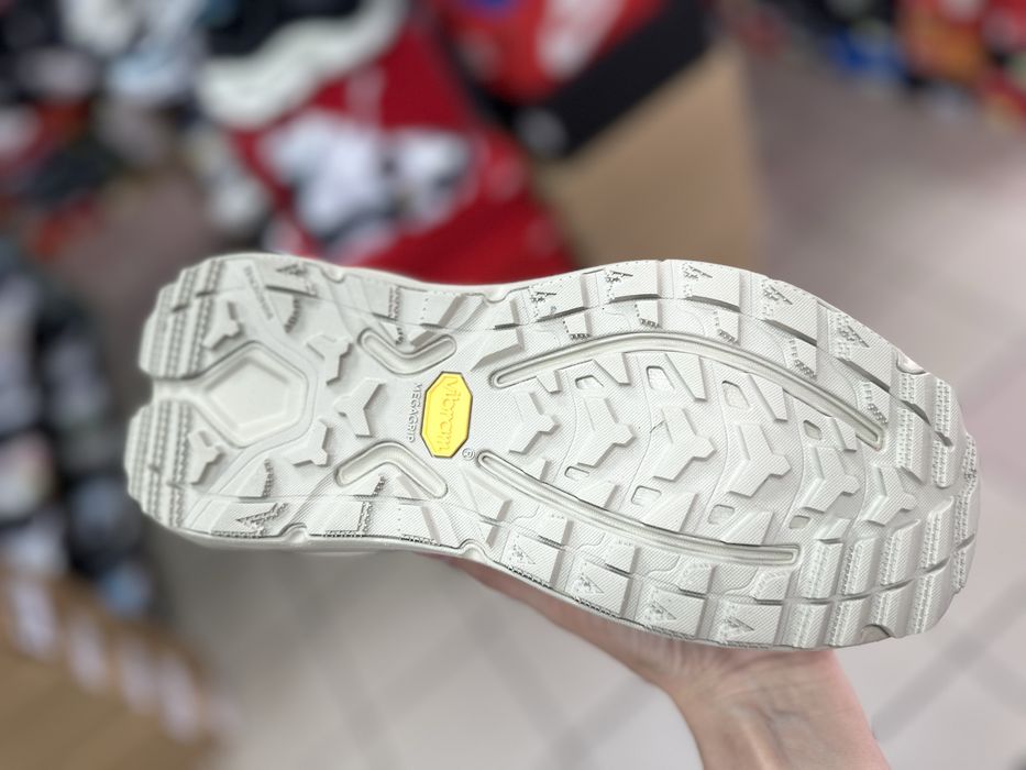 Трекінгові черевики Hoka KAHA 3 GTX ( РОЗМІР 38 - 40 - 40 2/3 - 44 - 45 1/3 )