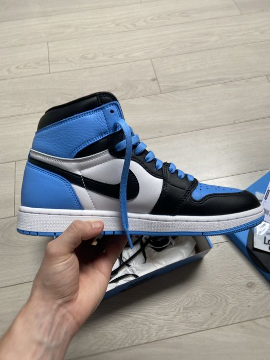 Air Jordan 1 Retro High OG UNC Toe