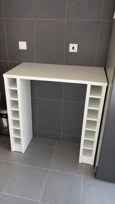 Mesa de apoio com arrumacao lateral