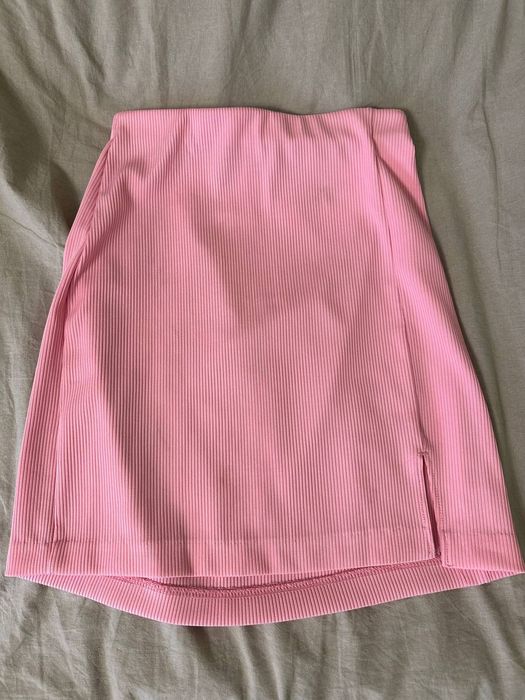 Рожева спідничка