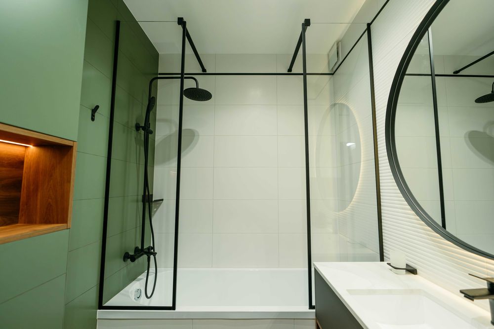 Файна Таун, 1-кім. Власник