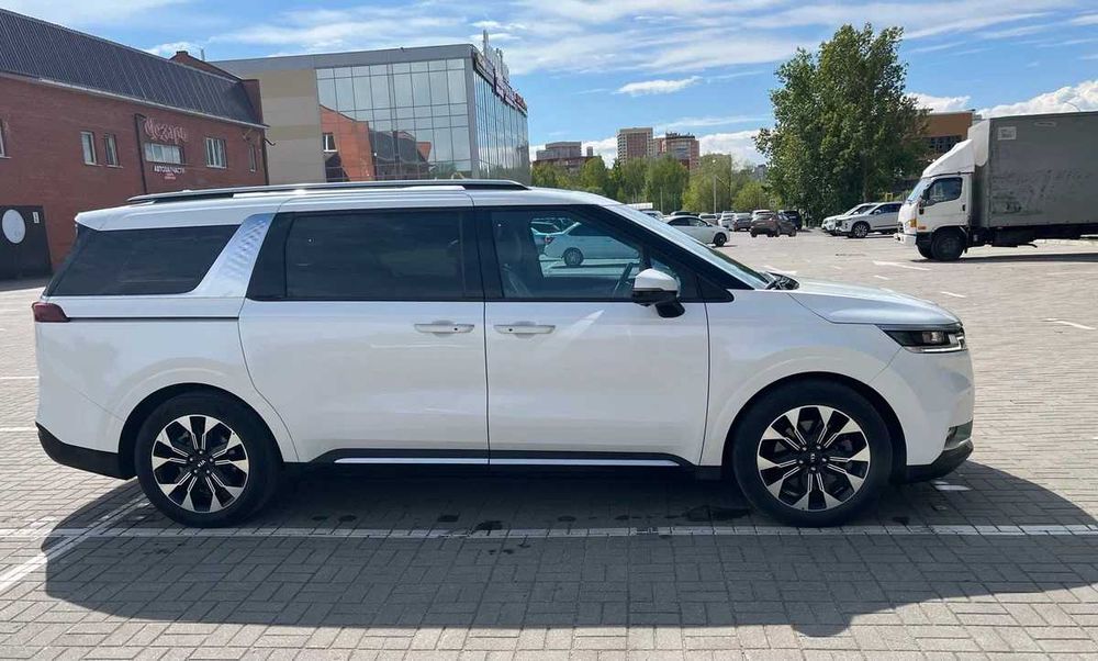 2021  Kia Carnival 2.2 9 місна  дизель максимальна компл
