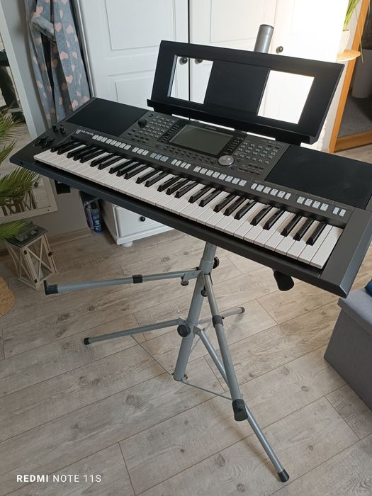 Sprzedam statyw na 2 keyboardy