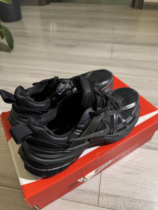 Кросівки жіночі Nike V2K Run Shoes Black FD0736-001