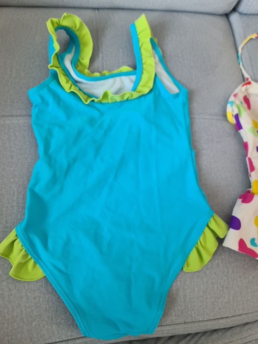 Stroje kąpielowe dla dziewczynki rozmiar 116–122