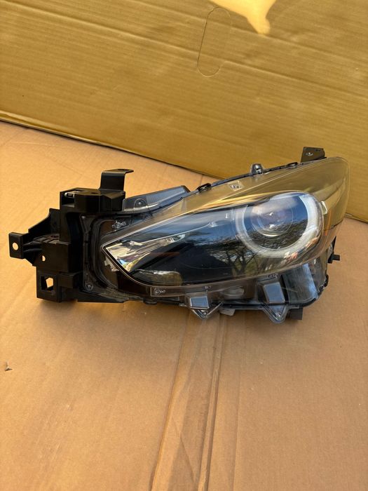 B63C-51040 Mazda 3 2016-2018, фара ліва LED без AFS
