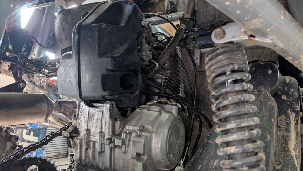 Adly 500 com documentos