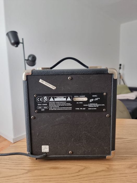 Amplificador de Guitarra Squier SP-10