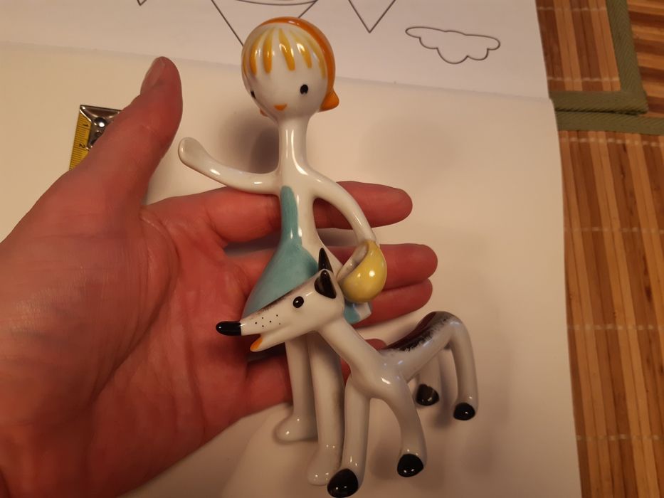 Figurka porcelanowa Czerwony Kapturek