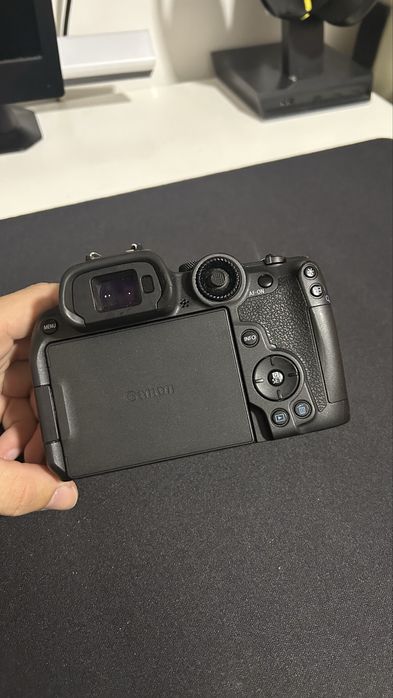 Canon R7 - como nova