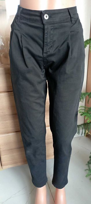 Spodnie czarne r. 38 (M), Mom Fit, wysoki stan, chinosy