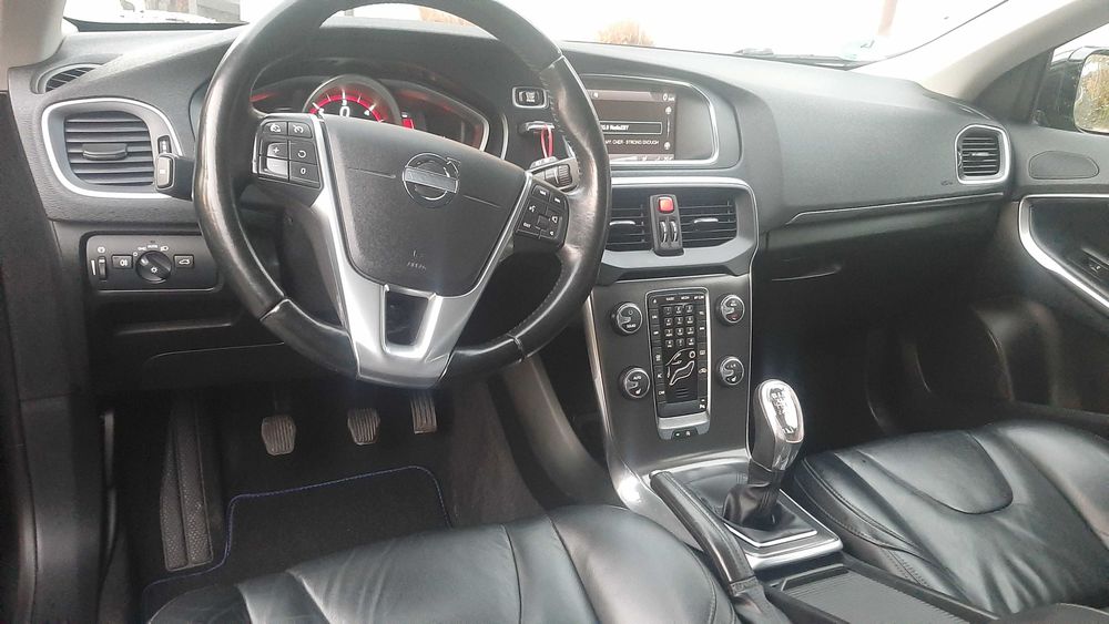 Sprzedam Volvo v40 1,6 diesel
