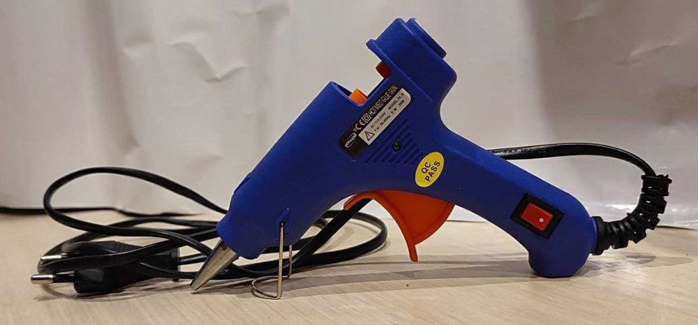 Клей-пістолет + стрижні (11 та 7мм) + Клей ПВА