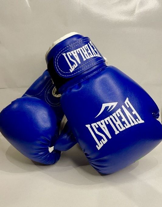 Боксерские перчатки, рукавиці для боксу