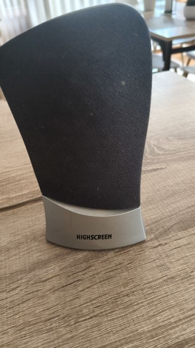 Colunas amplificadas a funcionar