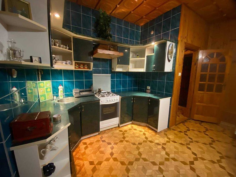 Оренда двокімнатна квартира з індивідуальним опаленням та пракомісцем!