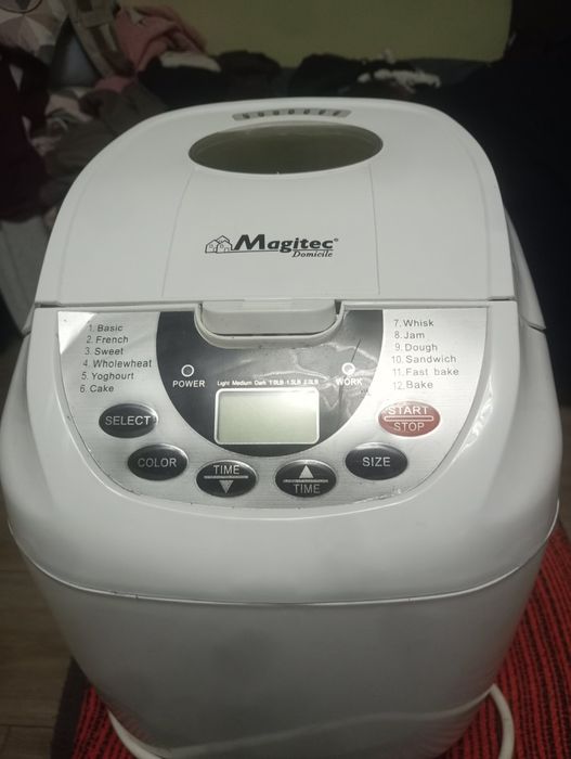 Продам Хлібопіч нова