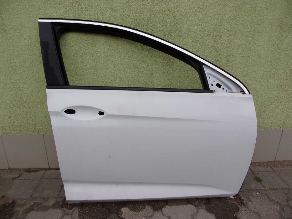 Drzwi przednie prawe INSIGNIA B