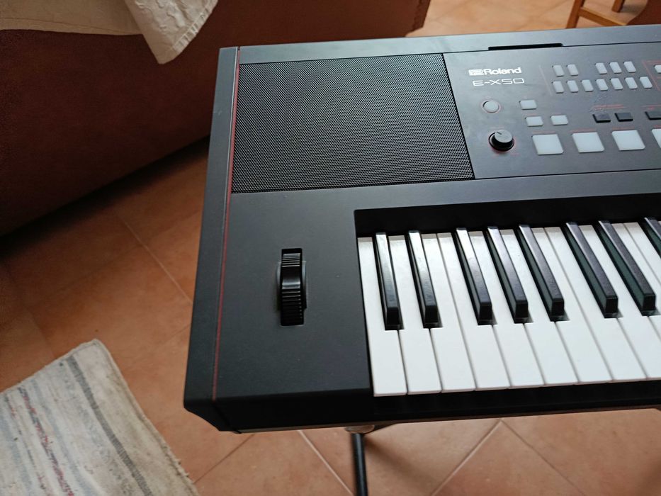 Vendo teclado Roland E-X50