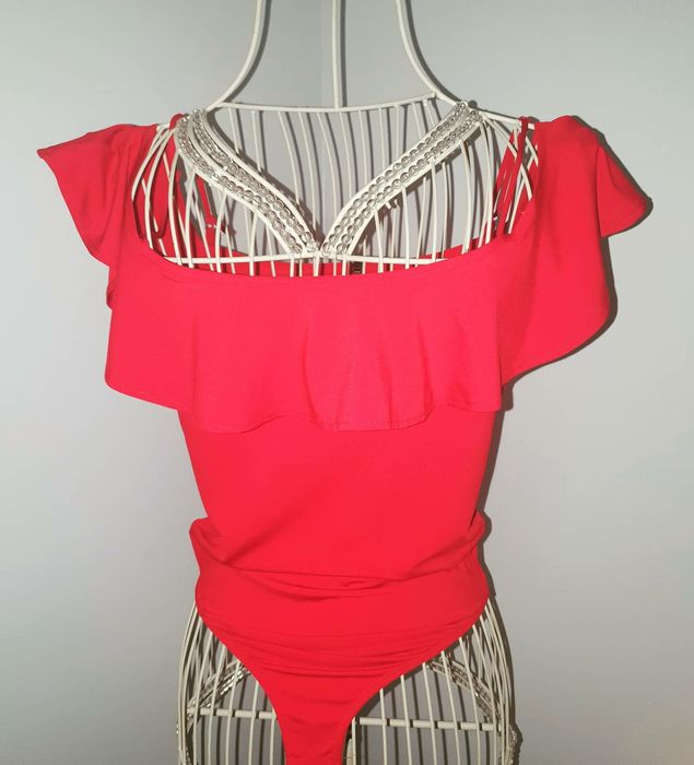 Body vermelho