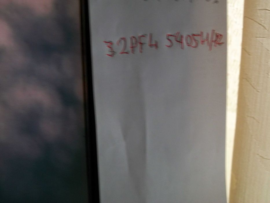 PHILIPS full HD 32 дюйма все хорошо (смарт ТВ