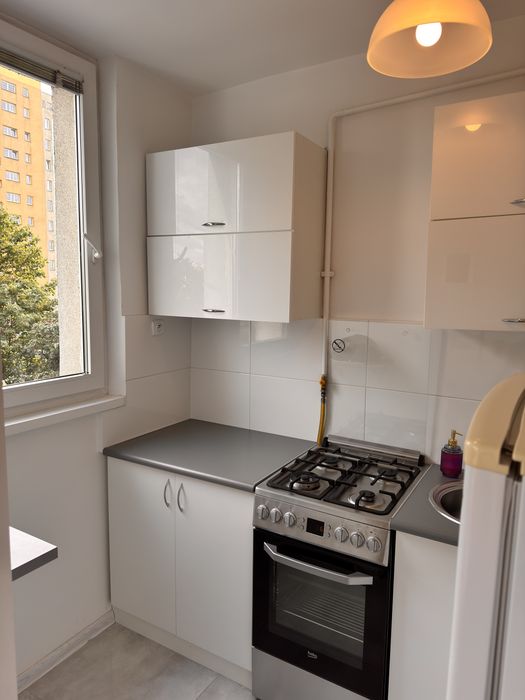 Umeblowana kawalerka 32 m² – 200 m od metra Kondratowicza. Dostepna od zaraz