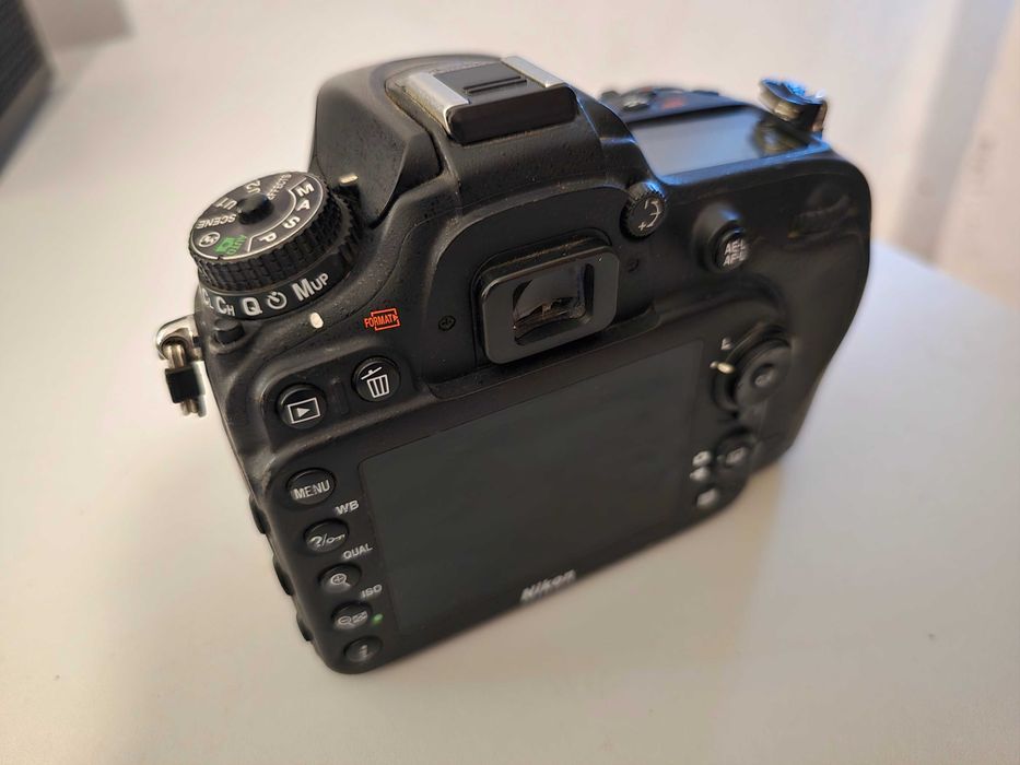 Nikon D7100 + Nikon AFS DX 18-55mm F/3.5-5.6G