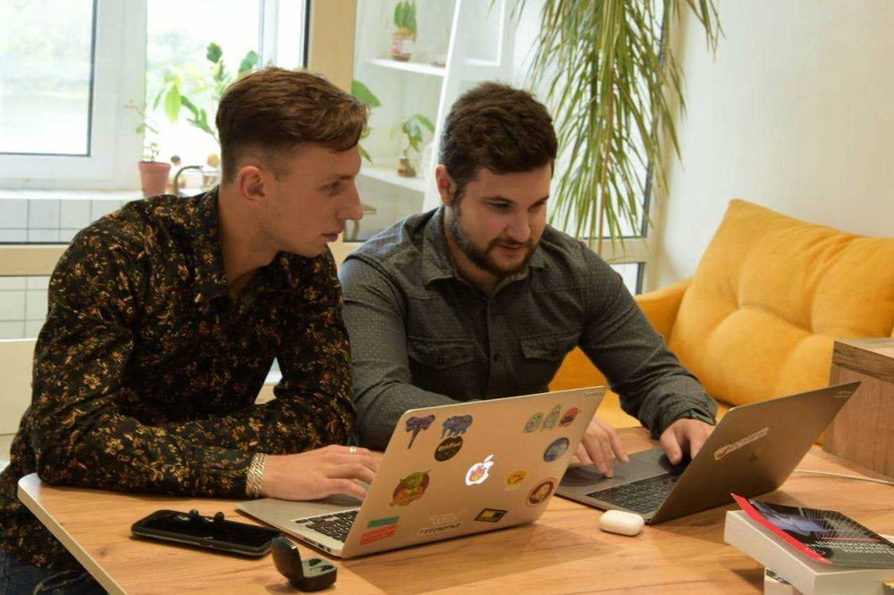 Уроки програмування: JavaScript, Python, PHP, C++