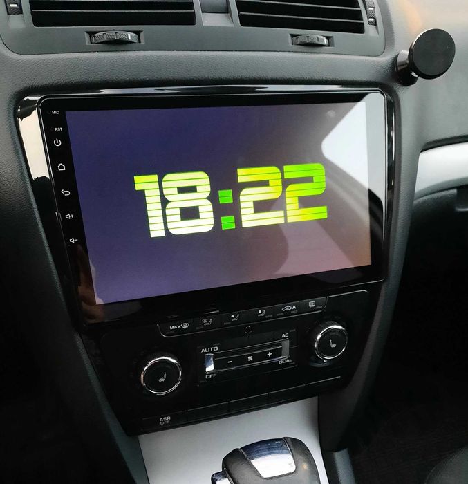 Автомагнітола Mekede 4/64 10" для Skoda Octavia A5/A7 Superb