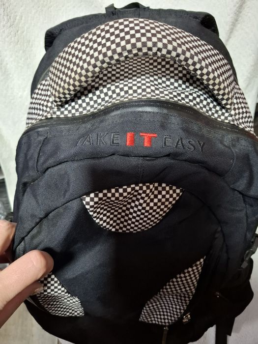Рюкзак фірмовий об'ємний