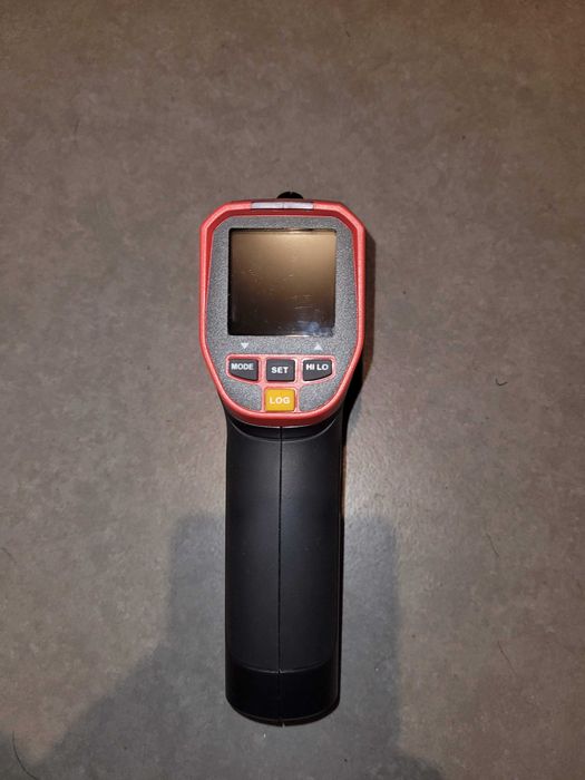 Termómetro digital Uni-T UT301D+ com ecrã colorido