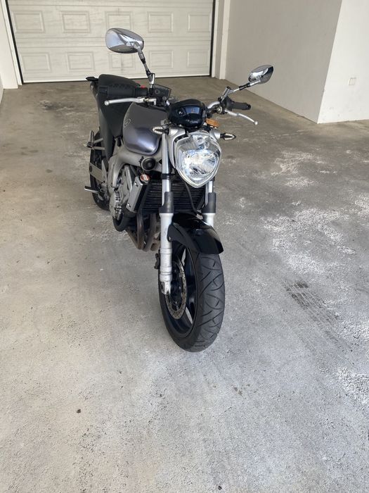 Moto yamaha FZ 6