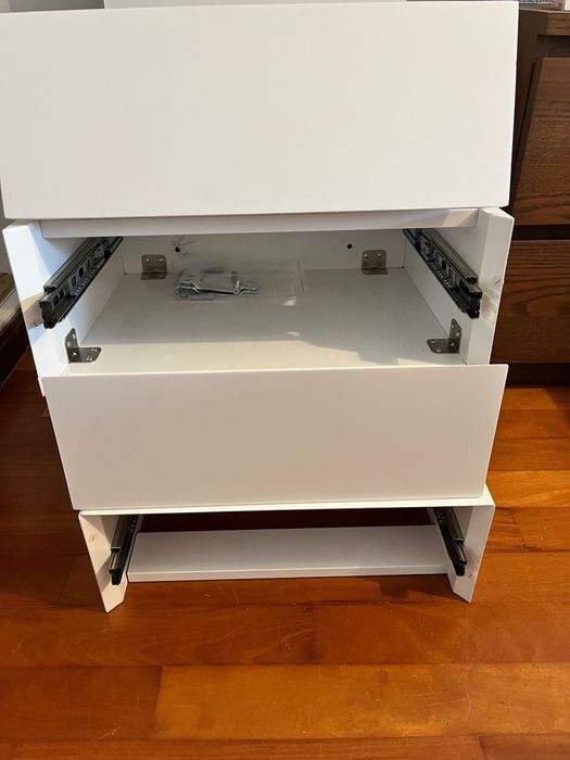 Pack mesas de cabeceira Sklum suspensas