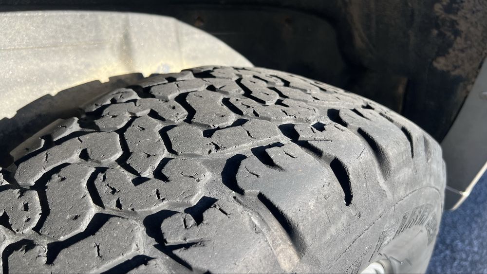 Jantes e pneus 265/70r15 6x139,7