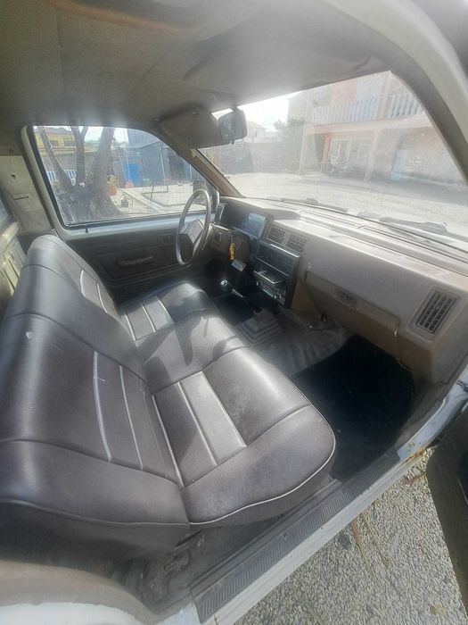 Nissan D21 2.3 Diesel — Fiável e Pronta a Trabalhar