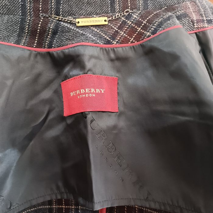 Casaco blazer  Burberrry  t. S  45€